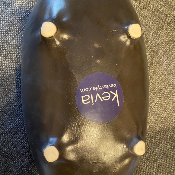 Beautiful 7” ceramic dish with 3.38 oz papaya seaweed scrub - Picture 3 of 4